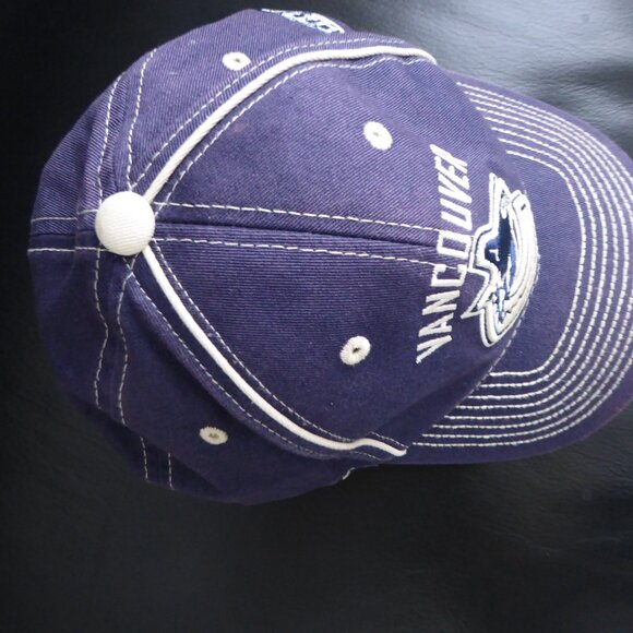 NHL Vancouver Canucks Old Time Hockey Cap One Size - Picture 8 of 8
